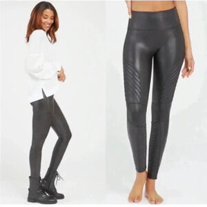 Spanx Faux Leather Moto Leggings in Black Size med